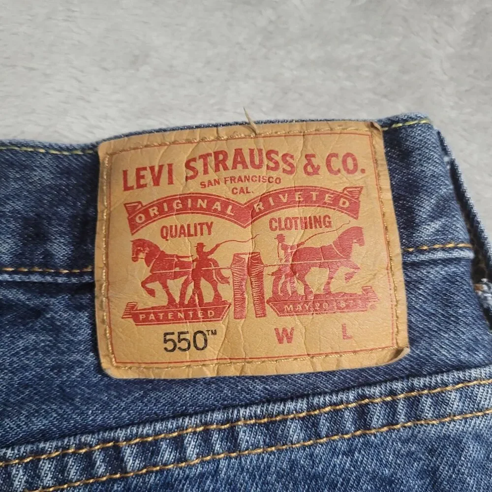 Levi's 550 Jeans Mens 46x32 Blue Med Wash Relaxed Tapered Zip Fly Denim Cotton